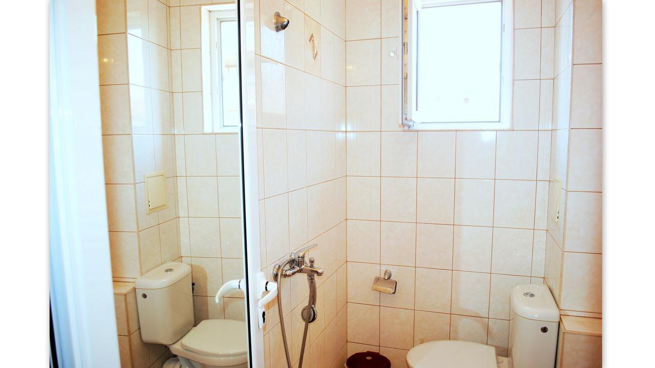 Veda Guest House ポモリエ エクステリア 写真