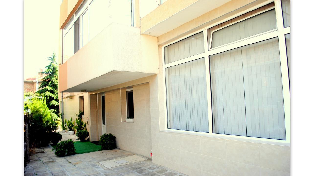 Veda Guest House ポモリエ エクステリア 写真