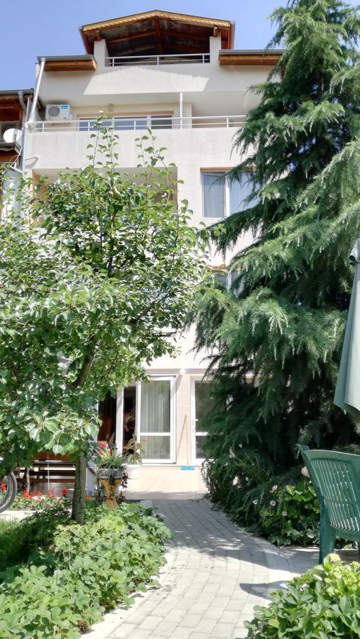 Veda Guest House ポモリエ エクステリア 写真