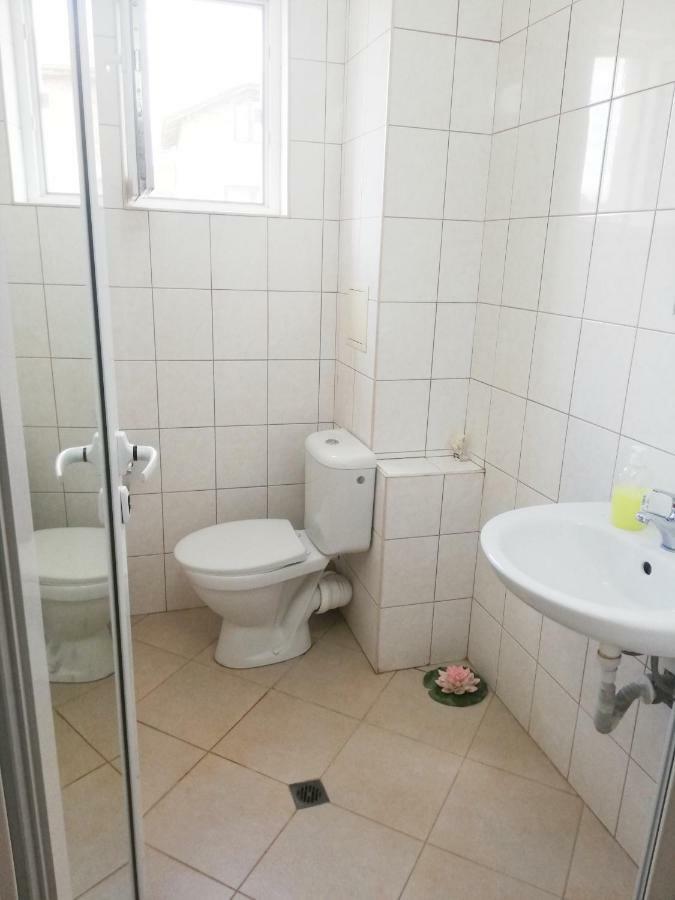 Veda Guest House ポモリエ エクステリア 写真